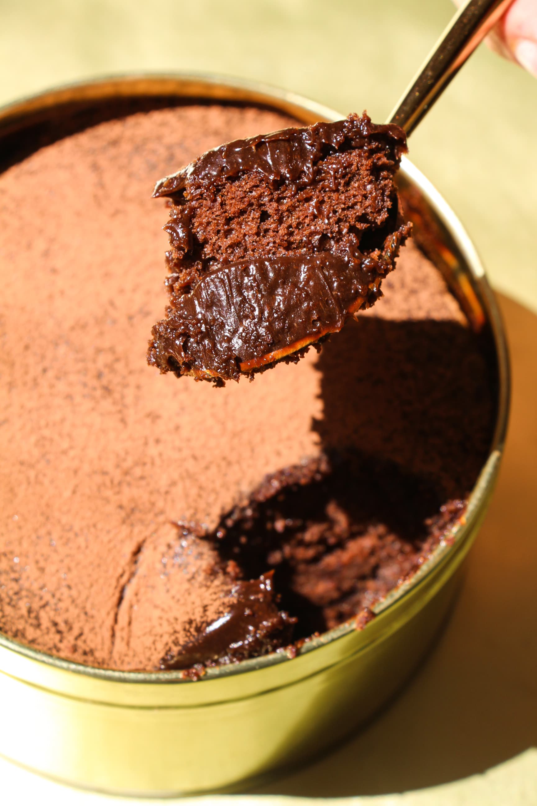 Butter tiramisu in a golden tin